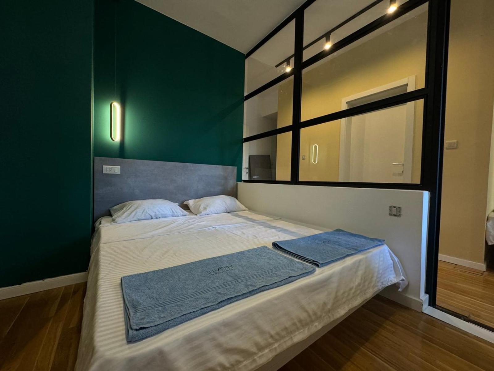Gigi Apartment By Eluxory Skopje Buitenkant foto